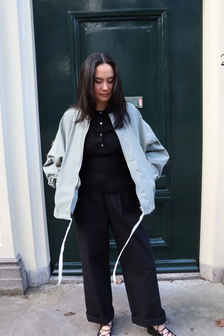 Carlota Pantalon