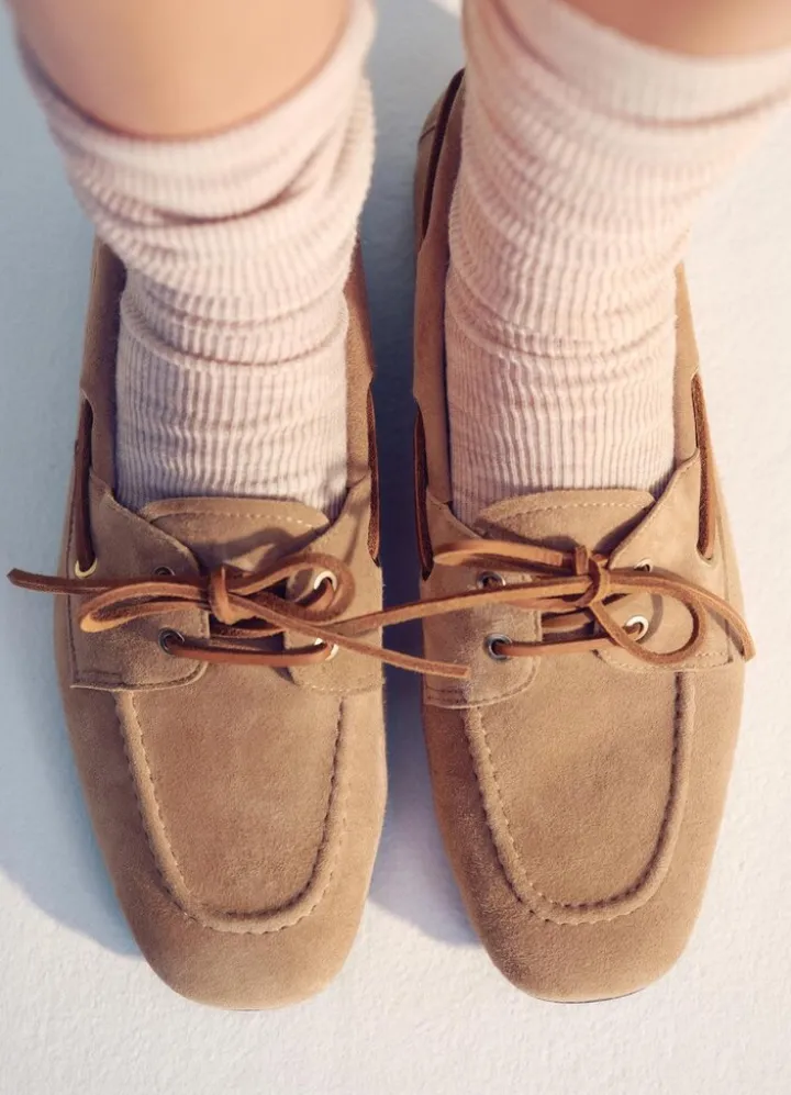 Hillary Flats