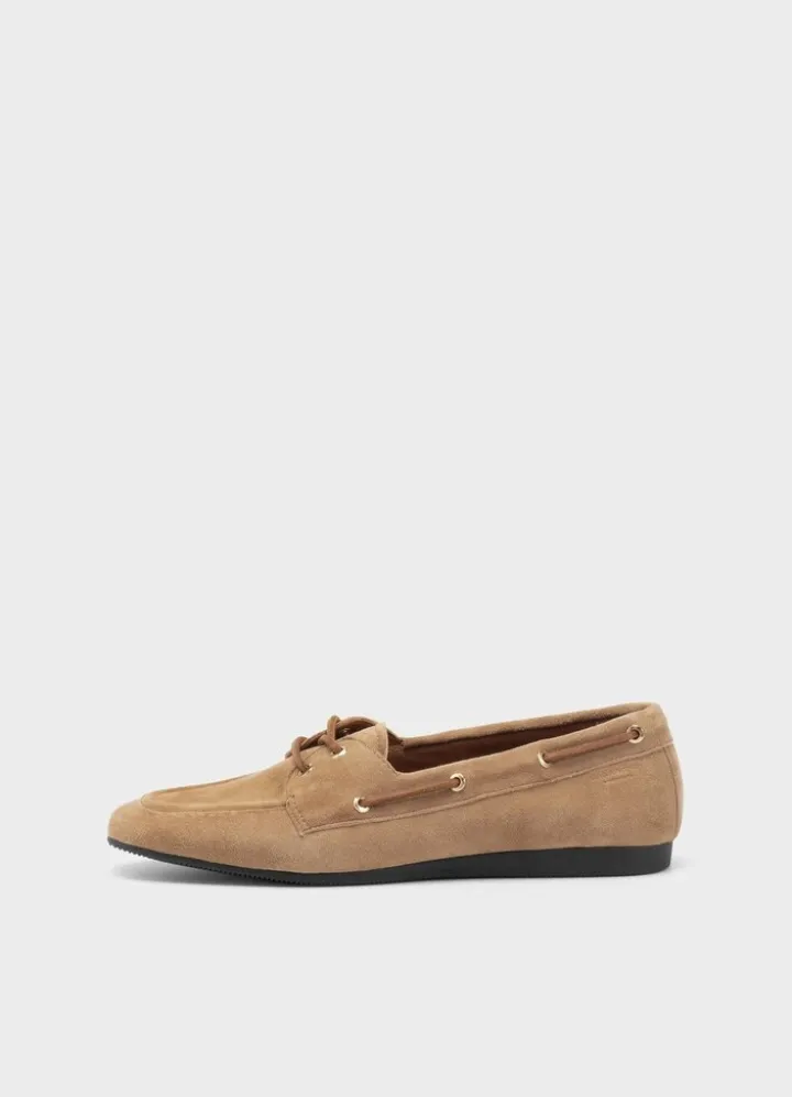 Hillary Flats