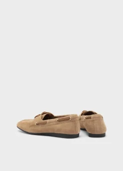 Hillary Flats