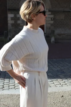 Mid- Poet Mockneck Sweater