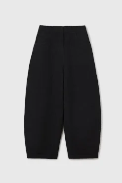 Padded Curved Pants