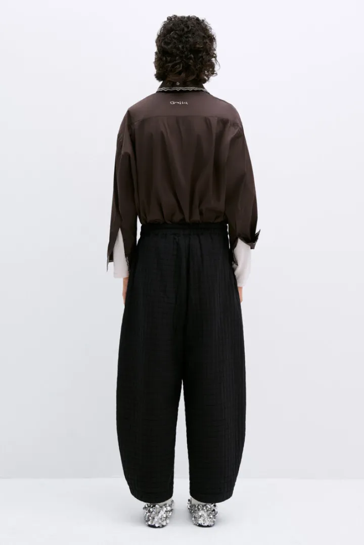 Padded Curved Pants
